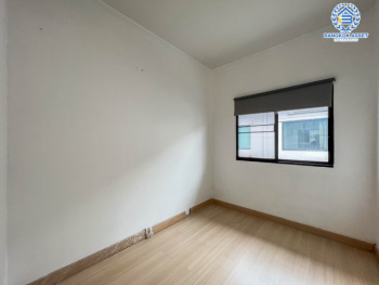 *****ทาวน์เฮ้าส์มือสองย่านนนทบุรี ม.โมดิวิลล่า ปิ่นเกล้า-วงแหวนฯ เนื้อที่มากถึงเกือบ 19 ตร.ว. ฟังก์ชัน 3 ห้องนอน 2 ห้องน้ำ 2 ที่จอดรถ บ้านสภาพใหม่ พร้อมเข้าอยู่ บนทำเลเยี่ยม เชื่อมต่อหลายเส้นทาง ถ.กาญจนาฯ, ถ.บรมราชชนนี ใกล้ทางด่วน "ศรีรัช"...